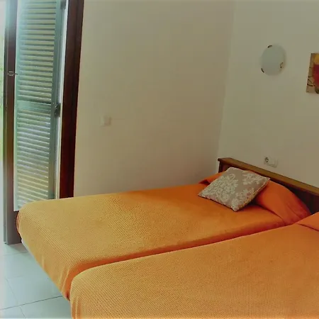 Alojamiento Agradable Apartment *